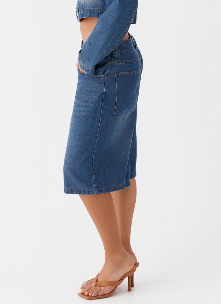 Womens Ride Elegant Baggy Jorts in the colour Vintage Blue Wash in front of a light grey background